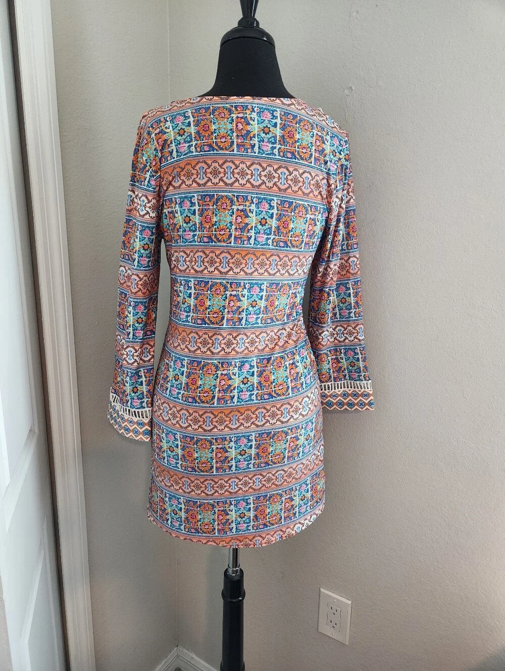 La Blanca Floral Mosaic V‑Neck Tunic in Coral, Turquoise & Navy